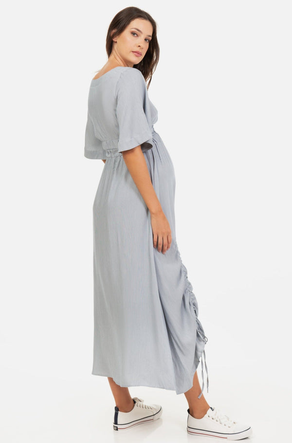 Μακριά ριγέ φόρεμα εγκυμοσύνης με κορδόνια - - soonMAMA - Η σωστή προσθήκη στην κομψή και άνετη εγκυμοσύνη! - Παλτά για έγκυες