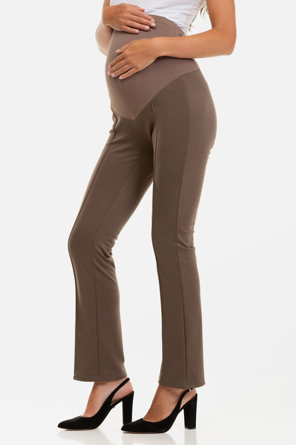 Παντελόνι εγκυμοσύνης από ύφασμα λεπτής πλέξης - καφέ - - soonMAMA - Η σωστή προσθήκη στην κομψή και άνετη εγκυμοσύνη! - Παλτά για έγκυες