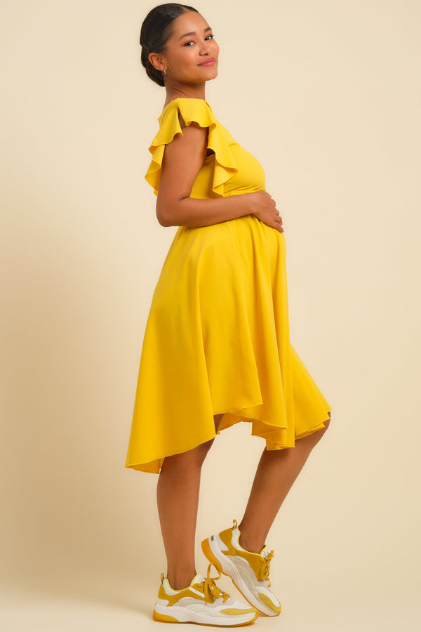 Αεράτο κίτρινο φόρεμα εγκυμοσύνης και θηλασμού - - soonMAMA - Η σωστή προσθήκη στην κομψή και άνετη εγκυμοσύνη! - Παλτά για έγκυες