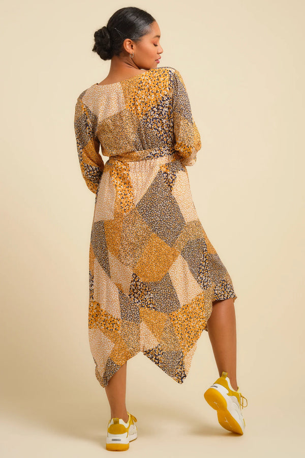 Ασύμμετρο φόρεμα εγκυμοσύνης και θηλασμού - - soonMAMA - Η σωστή προσθήκη στην κομψή και άνετη εγκυμοσύνη! - Παλτά για έγκυες