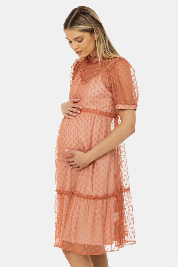 Αέρινο φόρεμα εγκυμοσύνης από τούλι με πουά σχέδιο – ροδάκινο - - soonMAMA - Η σωστή προσθήκη στην κομψή και άνετη εγκυμοσύνη! - Παλτά για έγκυες