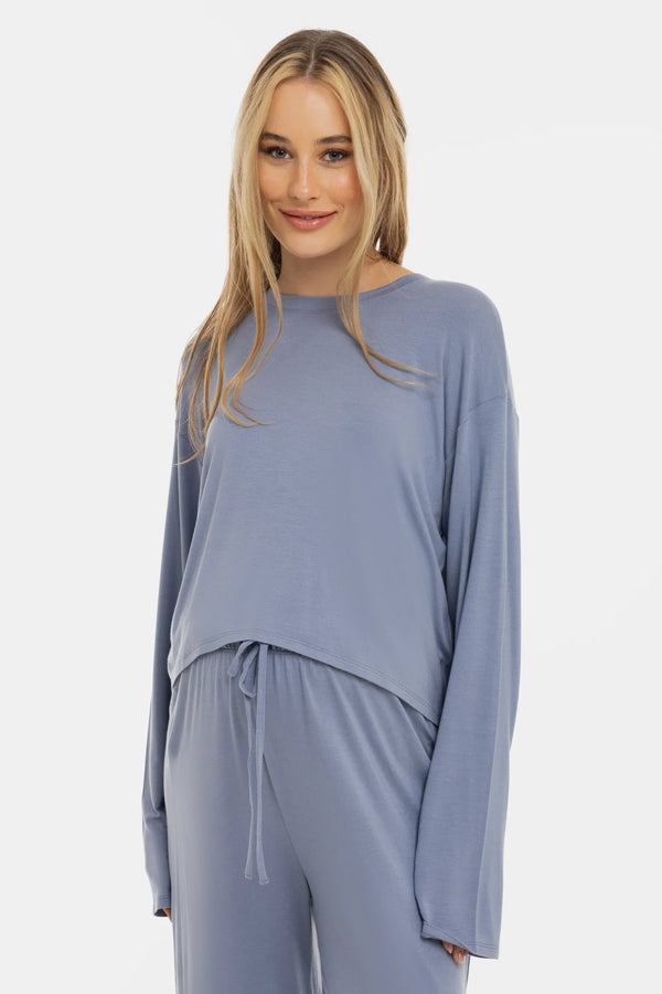 Απαλό κροπ τοπ εγκυμοσύνης με μακριά μανίκια από modal – παστέλ μπλε - - soonMAMA - Η σωστή προσθήκη στην κομψή και άνετη εγκυμοσύνη! - Παλτά για έγκυες