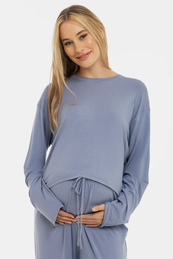 Απαλό κροπ τοπ εγκυμοσύνης με μακριά μανίκια από modal – παστέλ μπλε - - soonMAMA - Η σωστή προσθήκη στην κομψή και άνετη εγκυμοσύνη! - Παλτά για έγκυες