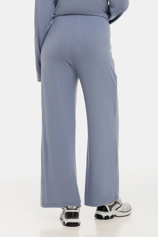 Απαλό παντελόνι εγκυμοσύνης σε γραμμή καμπάνα από modal - παστέλ μπλε - - soonMAMA - Η σωστή προσθήκη στην κομψή και άνετη εγκυμοσύνη! - Παλτά για έγκυες