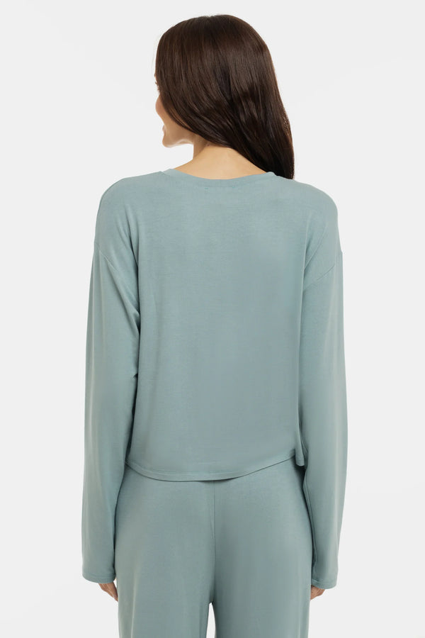 Απαλό κροπ τοπ εγκυμοσύνης με μακριά μανίκια από modal – χρώμα σάλβια