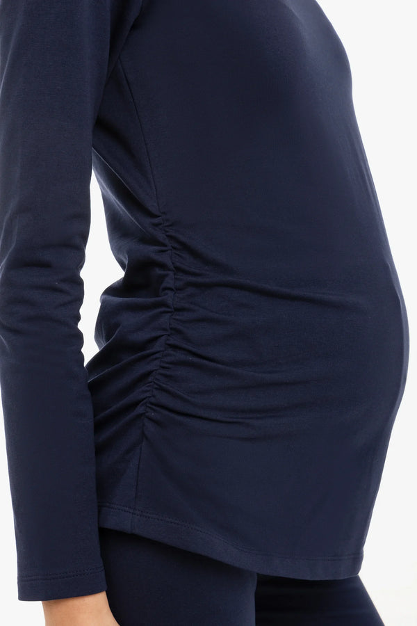 Βαμβακερή μπλούζα εγκυμοσύνης με σούρες – σκούρο μπλε - - soonMAMA - Η σωστή προσθήκη στην κομψή και άνετη εγκυμοσύνη! - Παλτά για έγκυες