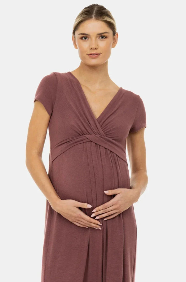 Φόρεμα εγκυμοσύνης και θηλασμού με διακοσμητική ζώνη – σε σκούρο ροζ - - soonMAMA - Η σωστή προσθήκη στην κομψή και άνετη εγκυμοσύνη! - Παλτά για έγκυες