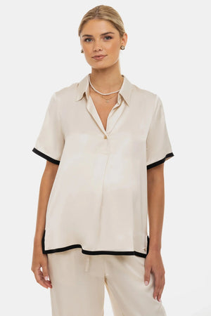 Σατέν μπλούζα εγκυμοσύνης και θηλασμού - - soonMAMA - Η σωστή προσθήκη στην κομψή και άνετη εγκυμοσύνη! - Παλτά για έγκυες