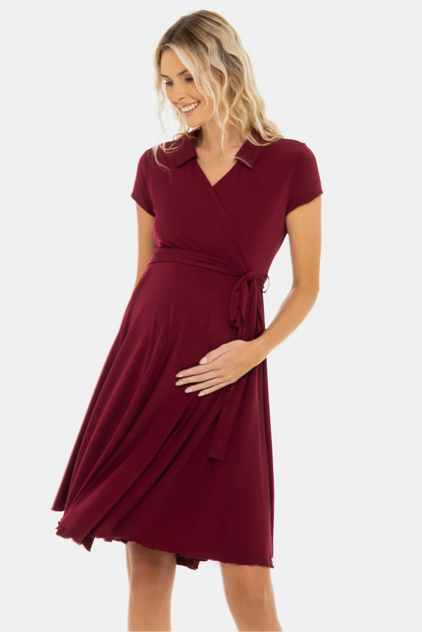 Αέρινο φόρεμα εγκυμοσύνης και θηλασμού με κρουαζέ σχέδιο – μπορντό - - soonMAMA - Η σωστή προσθήκη στην κομψή και άνετη εγκυμοσύνη! - Παλτά για έγκυες