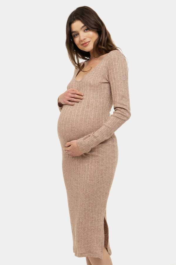 Πλεκτό εφαρμοστό φόρεμα εγκυμοσύνης - μπεζ - - soonMAMA - Η σωστή προσθήκη στην κομψή και άνετη εγκυμοσύνη! - Παλτά για έγκυες