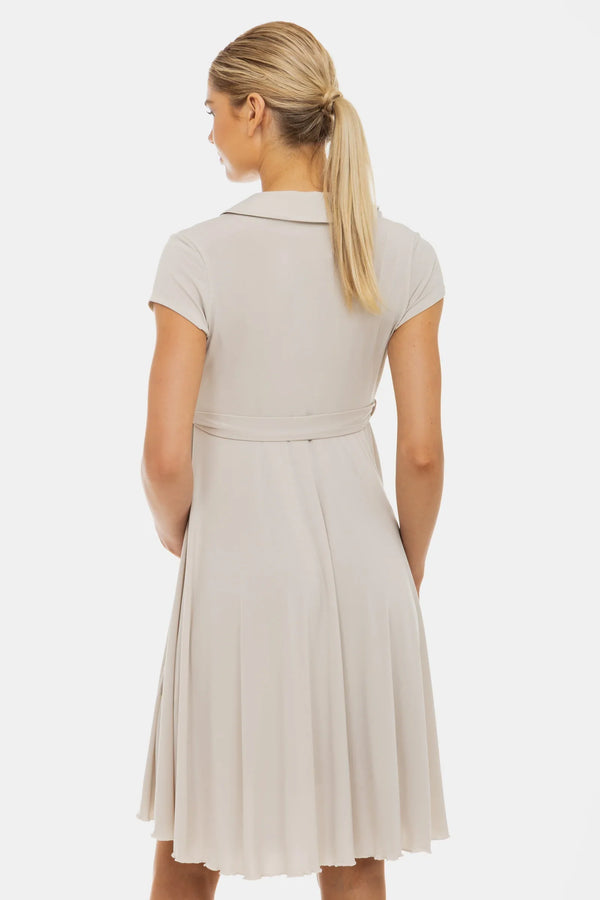 Αέρινο φόρεμα εγκυμοσύνης και θηλασμού με κρουαζέ σχέδιο – μπεζ