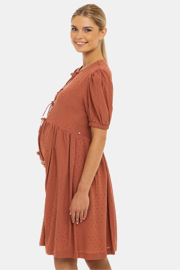 Φόρεμα εγκυμοσύνης και θηλασμού με φιόγκους – τερακότα - - soonMAMA - Η σωστή προσθήκη στην κομψή και άνετη εγκυμοσύνη! - Παλτά για έγκυες