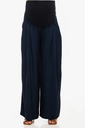 Σατέν παντελόνι εγκυμοσύνης με πιέτες – σκούρο μπλε - - soonMAMA - Η σωστή προσθήκη στην κομψή και άνετη εγκυμοσύνη! - Παλτά για έγκυες