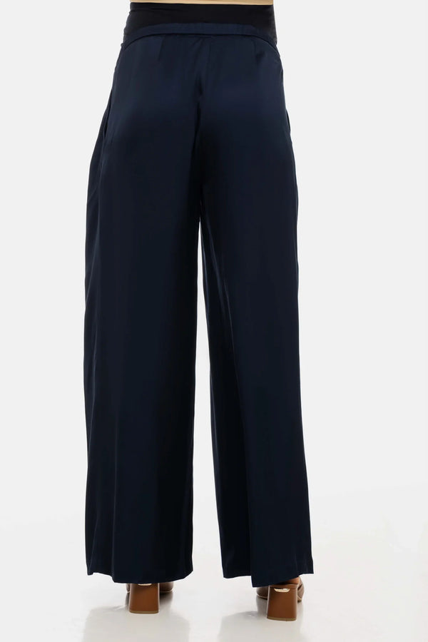 Σατέν παντελόνι εγκυμοσύνης με πιέτες – σκούρο μπλε - - soonMAMA - Η σωστή προσθήκη στην κομψή και άνετη εγκυμοσύνη! - Παλτά για έγκυες