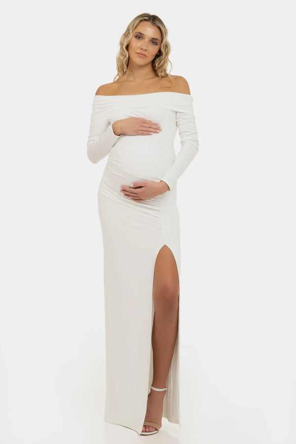 Μακριά νυφική φόρεμα με πέσμένους ώμους – εκρού