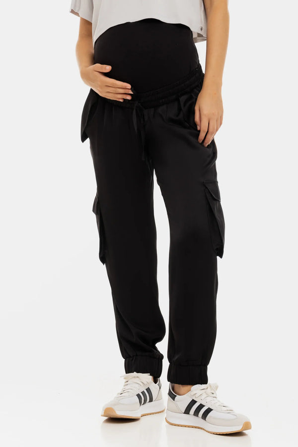 Σατέν cargo παντελόνι εγκυμοσύνης - μαύρος - - soonMAMA - Η σωστή προσθήκη στην κομψή και άνετη εγκυμοσύνη! - Παλτά για έγκυες