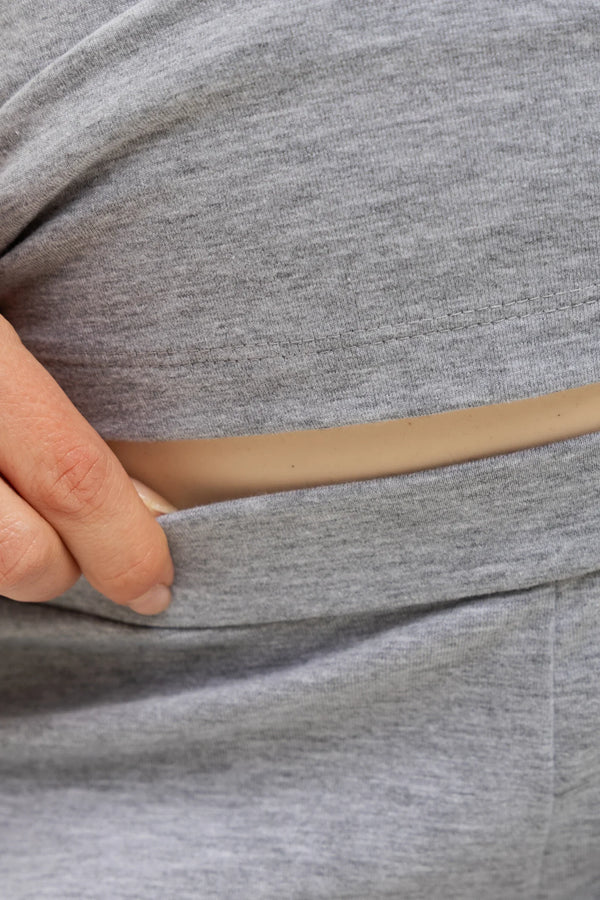 Βαμβακερές γκρι πιτζάμες εγκυμοσύνης και θηλασμού με δαντέλα - - soonMAMA - Η σωστή προσθήκη στην κομψή και άνετη εγκυμοσύνη! - Παλτά για έγκυες