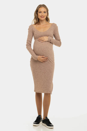 Πλεκτό εφαρμοστό φόρεμα εγκυμοσύνης - μπεζ - - soonMAMA - Η σωστή προσθήκη στην κομψή και άνετη εγκυμοσύνη! - Παλτά για έγκυες
