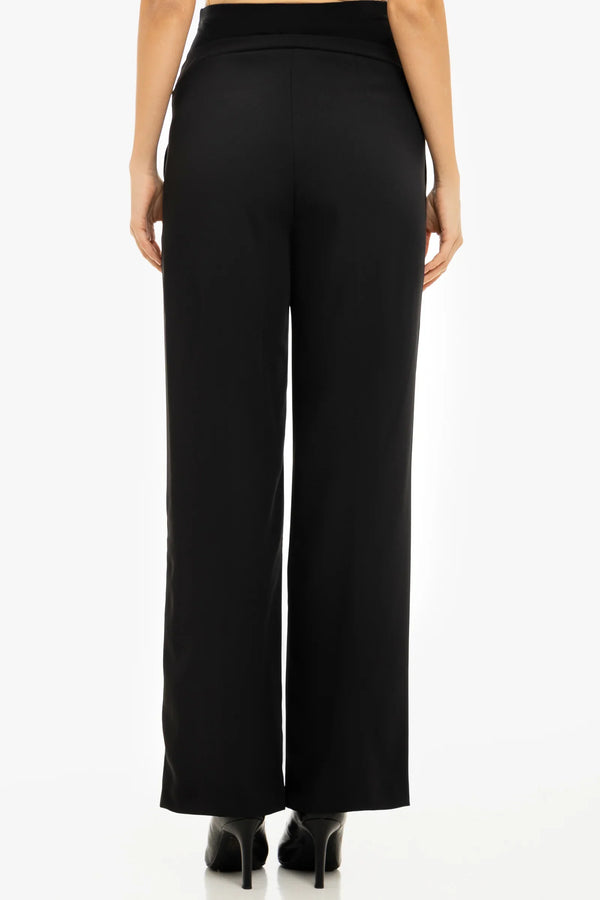 Κοφτό παντελόνι εγκυμοσύνης με πιέτες - μαύρος - - soonMAMA - Η σωστή προσθήκη στην κομψή και άνετη εγκυμοσύνη! - Παλτά για έγκυες