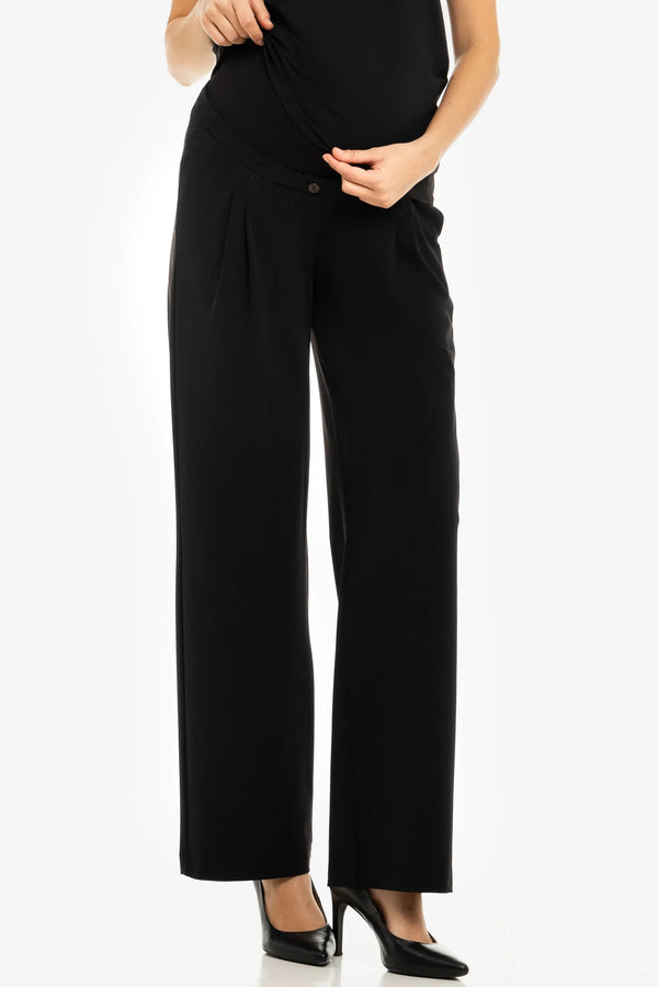 Κοφτό παντελόνι εγκυμοσύνης με πιέτες σε μαύρο χρώμα - - soonMAMA - Η σωστή προσθήκη στην κομψή και άνετη εγκυμοσύνη! - Παλτά για έγκυες