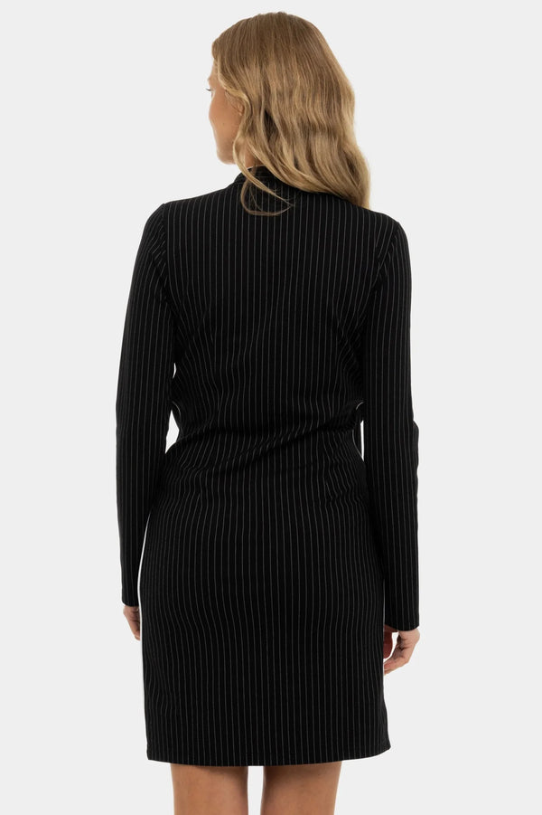 Ριγέ φόρεμα εγκυμοσύνης και θηλασμού