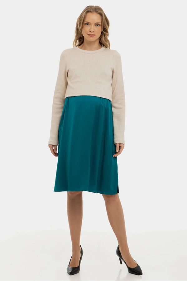 Σατέν φόρεμα με πουλόβερ εγκυμοσύνης και θηλασμό - τουρκουάζ - - soonMAMA - Η σωστή προσθήκη στην κομψή και άνετη εγκυμοσύνη! - Παλτά για έγκυες