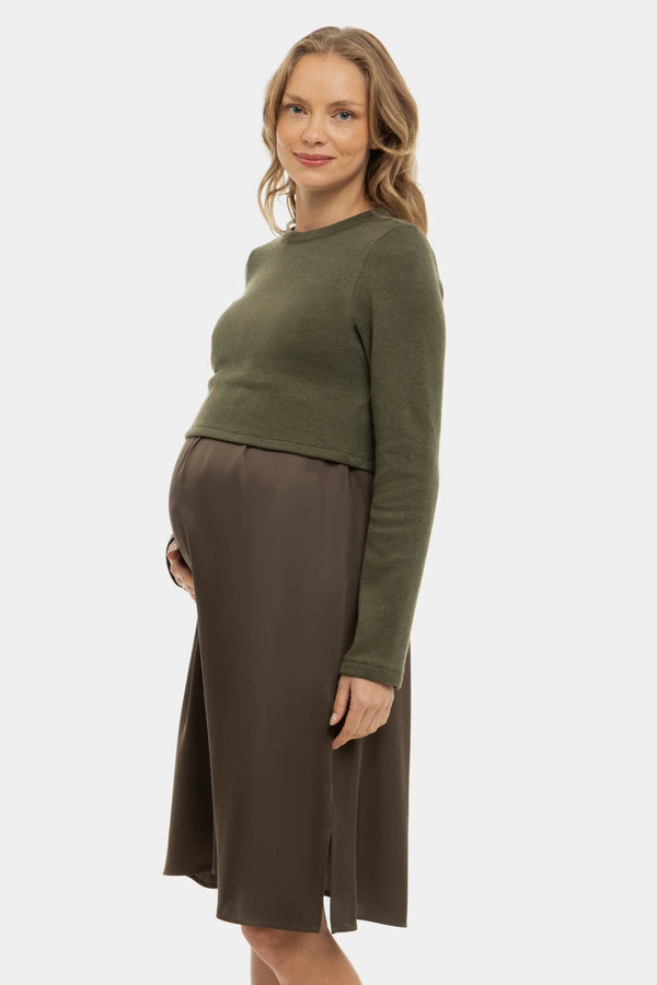 Σατέν φόρεμα με πουλόβερ εγκυμοσύνης και θηλασμό - χακί - - soonMAMA - Η σωστή προσθήκη στην κομψή και άνετη εγκυμοσύνη! - Παλτά για έγκυες