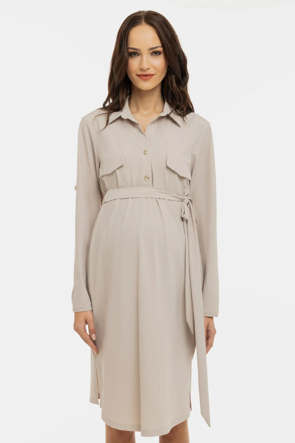 Ελαστικό φόρεμα εγκυμοσύνης και θηλασμό με γιακά – μπεζ - - soonMAMA - Η σωστή προσθήκη στην κομψή και άνετη εγκυμοσύνη! - Παλτά για έγκυες