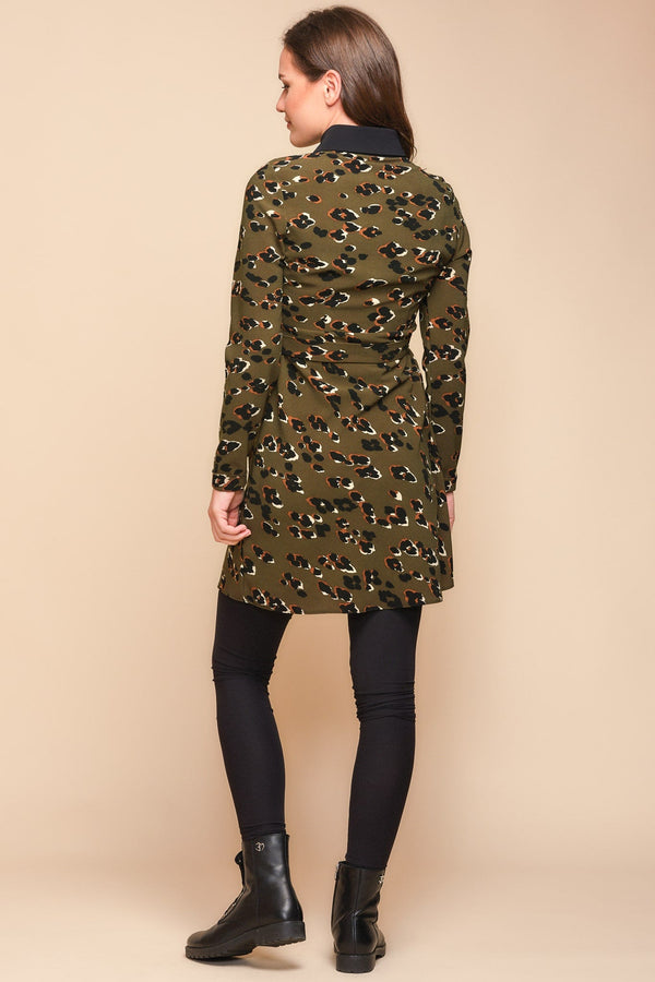 Φόρεμα εγκυμοσύνης και θηλασμού με σχέδιο και γιακά - - soonMAMA - Η σωστή προσθήκη στην κομψή και άνετη εγκυμοσύνη! - Παλτά για έγκυες