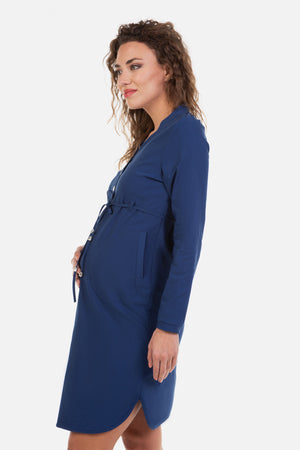 Ελαστικό φόρεμα εγκυμοσύνης και θηλασμού σε μπλε - - soonMAMA - Η σωστή προσθήκη στην κομψή και άνετη εγκυμοσύνη! - Παλτά για έγκυες
