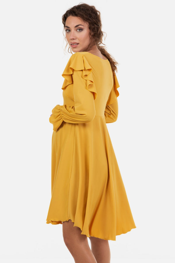 Αεράτο φόρεμα εγκυμοσύνης και θηλασμού σε χρώμα ώχρα - - soonMAMA - Η σωστή προσθήκη στην κομψή και άνετη εγκυμοσύνη! - Παλτά για έγκυες