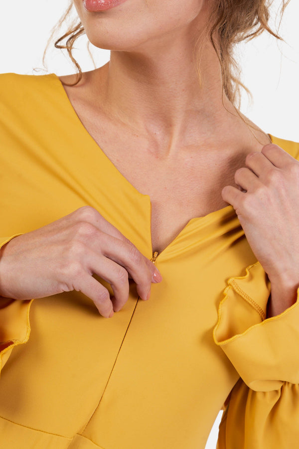 Αεράτο φόρεμα εγκυμοσύνης και θηλασμού σε χρώμα ώχρα - - soonMAMA - Η σωστή προσθήκη στην κομψή και άνετη εγκυμοσύνη! - Παλτά για έγκυες