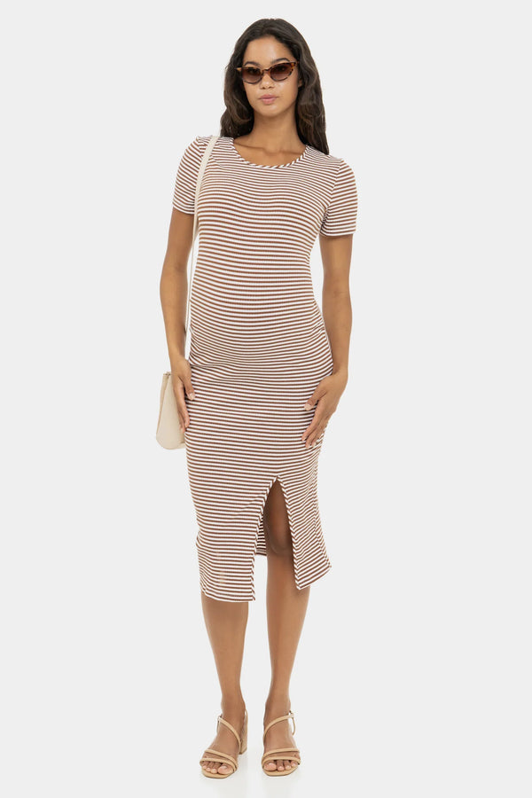 Μακρύ ριγέ φόρεμα εγκυμοσύνης - - soonMAMA - Η σωστή προσθήκη στην κομψή και άνετη εγκυμοσύνη! - Παλτά για έγκυες