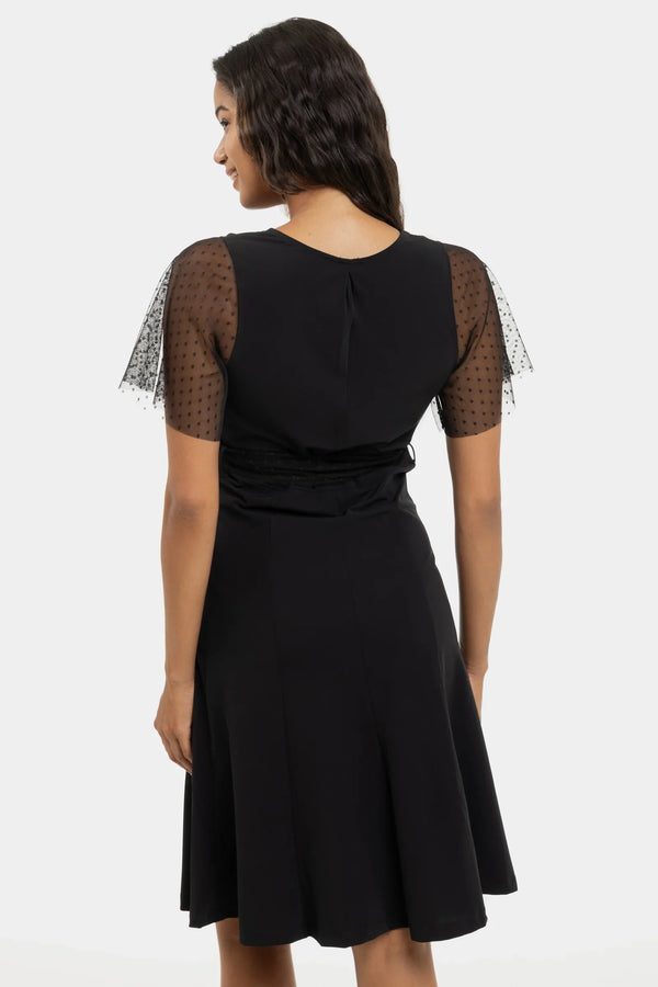 Φόρεμα εγκυμοσύνης και θηλασμού με πουά λεπτομέρεια - - soonMAMA - Η σωστή προσθήκη στην κομψή και άνετη εγκυμοσύνη! - Παλτά για έγκυες