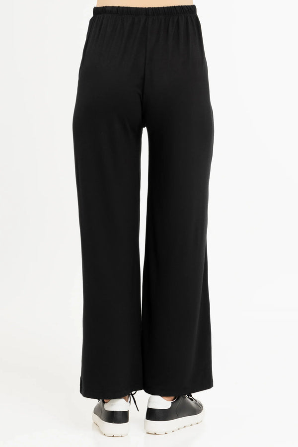 Απαλό παντελόνι εγκυμοσύνης σε γραμμή καμπάνα από modal – μαύρο - - soonMAMA - Η σωστή προσθήκη στην κομψή και άνετη εγκυμοσύνη! - Παλτά για έγκυες