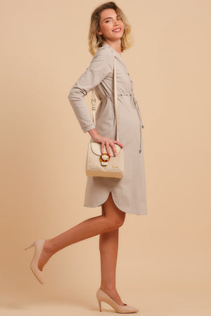 Ελαστικό φόρεμα εγκυμοσύνης και θηλασμού σε μπεζ - Φόρεμα - soonMAMA - Η σωστή προσθήκη στην κομψή και άνετη εγκυμοσύνη! - Παλτά για έγκυες