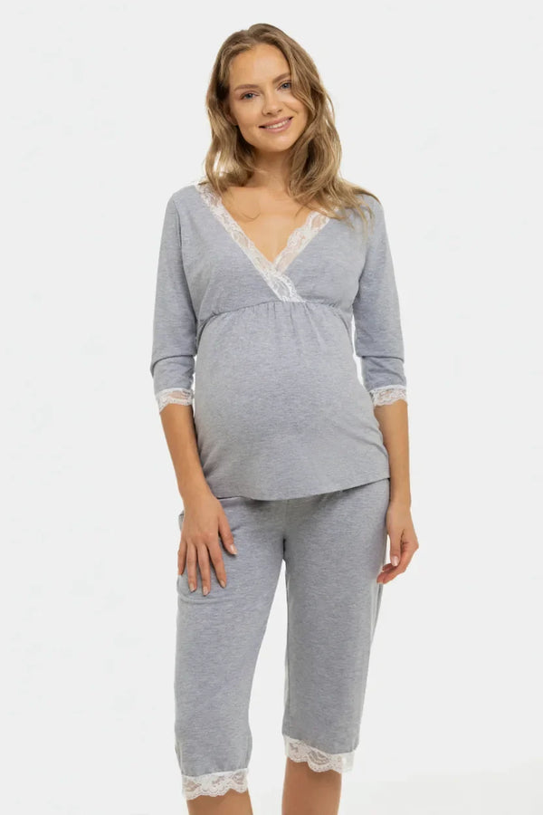 Βαμβακερές γκρι πιτζάμες εγκυμοσύνης και θηλασμού με δαντέλα - - soonMAMA - Η σωστή προσθήκη στην κομψή και άνετη εγκυμοσύνη! - Παλτά για έγκυες