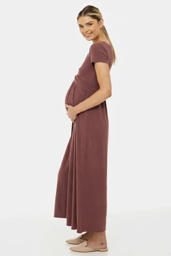 Φόρεμα εγκυμοσύνης και θηλασμού με διακοσμητική ζώνη – σε σκούρο ροζ - - soonMAMA - Η σωστή προσθήκη στην κομψή και άνετη εγκυμοσύνη! - Παλτά για έγκυες
