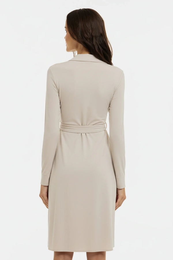 Αέρινο φόρεμα εγκυμοσύνης και θηλασμού με σταυρωτό μπροστινό μέρος – μπεζ