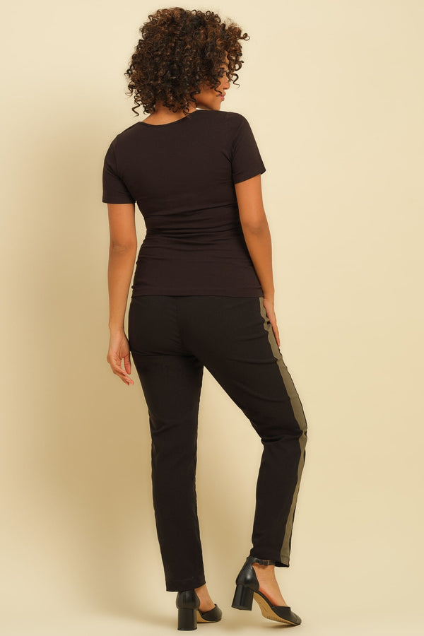 Εφαρμοστό ελαστικό παντελόνι εγκυμοσύνης - Pants - soonMAMA - Η σωστή προσθήκη στην κομψή και άνετη εγκυμοσύνη! - Παλτά για έγκυες