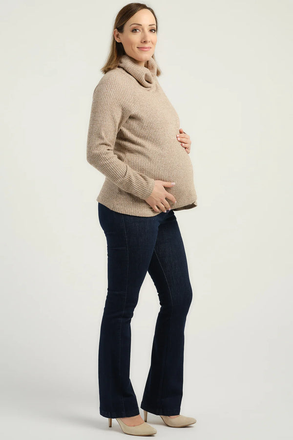 Τζιν εγκυμοσύνης bootcut σε σκούρο μπλε -  - soonMAMA - Η σωστή προσθήκη στην κομψή και άνετη εγκυμοσύνη! - Παλτά για έγκυες