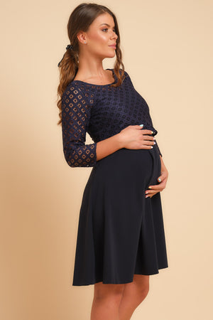 Σκούρο μπλε φόρεμα εγκυμοσύνη και θηλασμού με δαντέλα - Φόρεμα - soonMAMA - Η σωστή προσθήκη στην κομψή και άνετη εγκυμοσύνη! - Παλτά για έγκυες